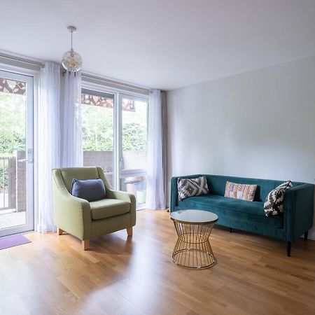 Appartement Brand New London Flat With Car Park Extérieur photo