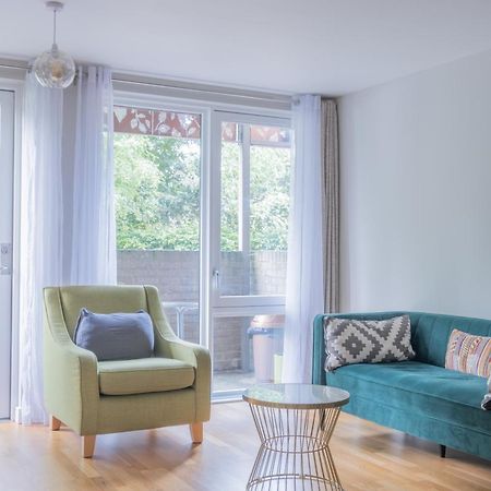 Appartement Brand New London Flat With Car Park Extérieur photo